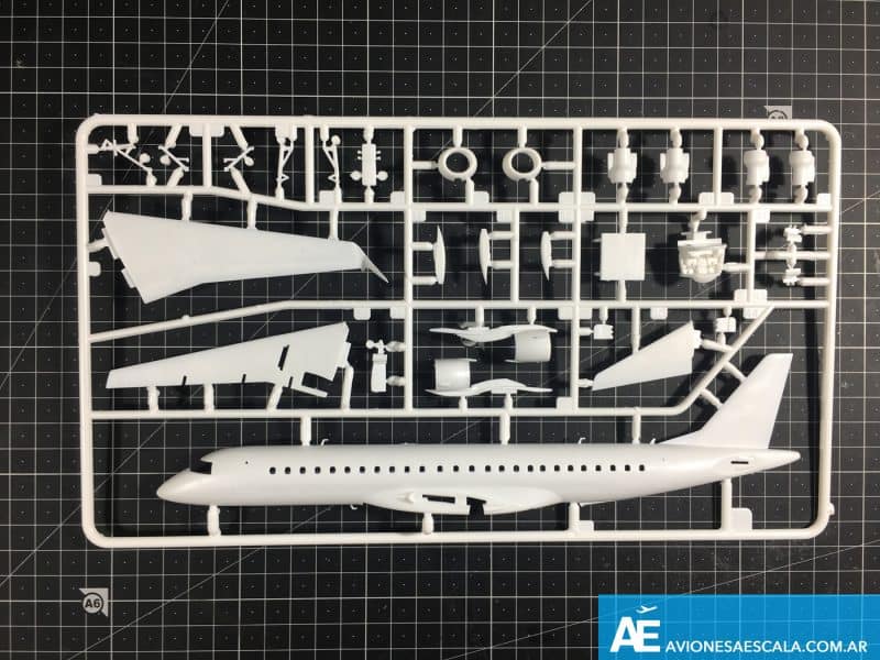Embraer190_revell_12