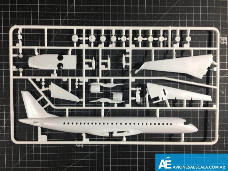 Embraer190_revell_11