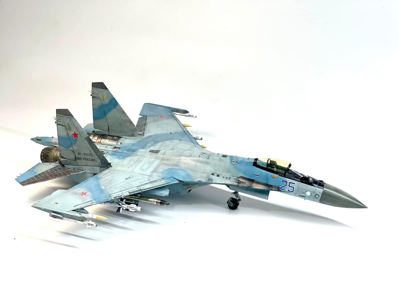 SU35-Great Wall Hobby 1/72