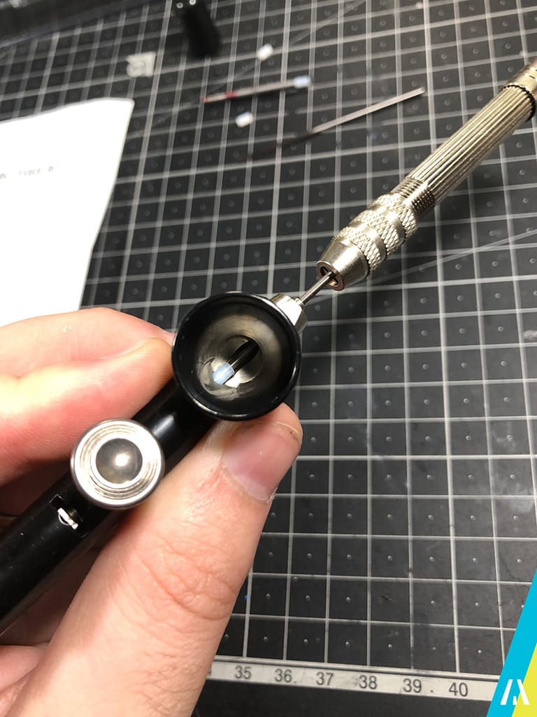 Reparando_aerografo_sotar_badger